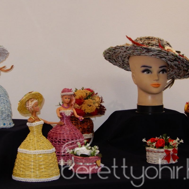 A berettyóújfalui papírfonó kör kiállítása 28